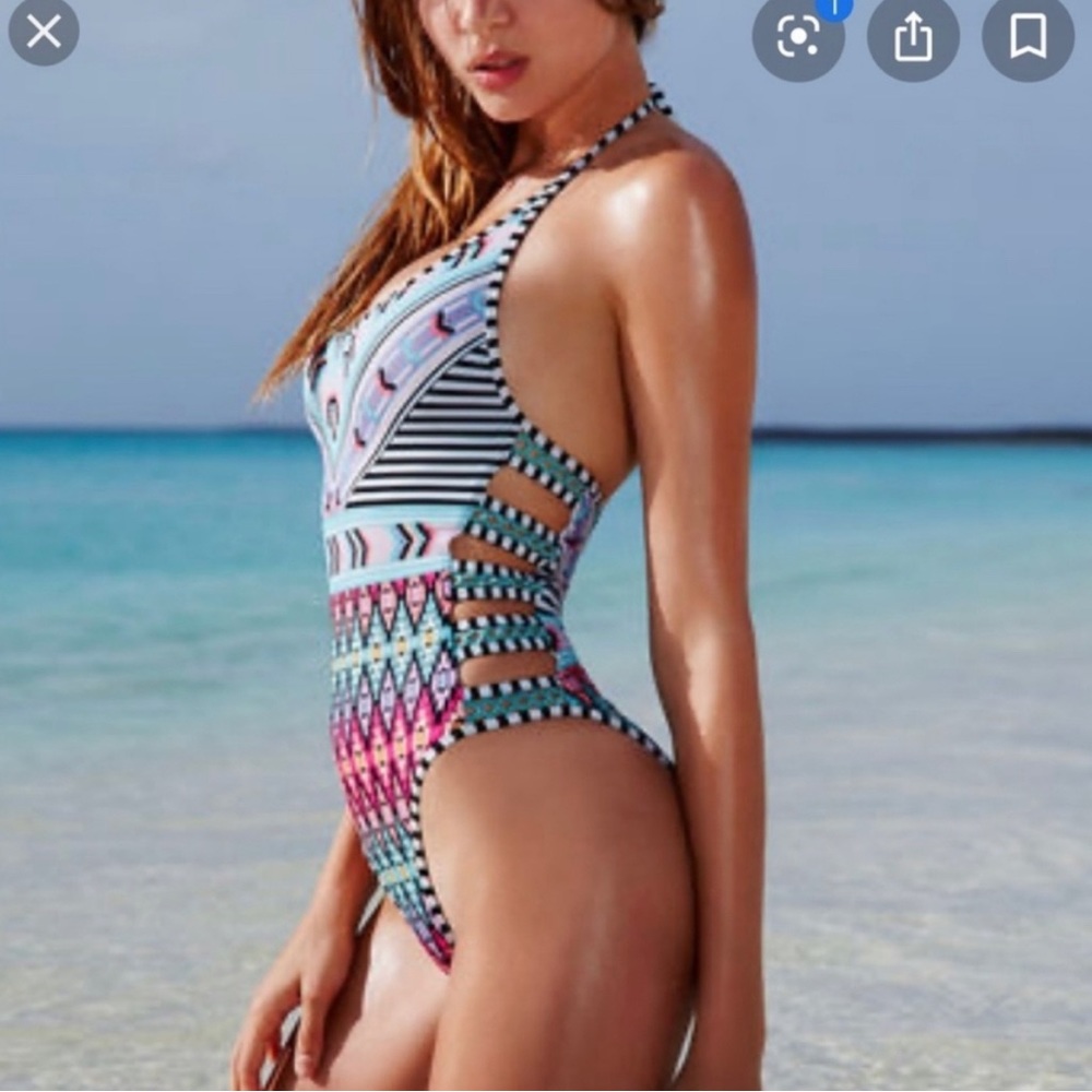 Victoria's Secret Geometric Side Cutout Swimsuit | One Piece Pastel and Black